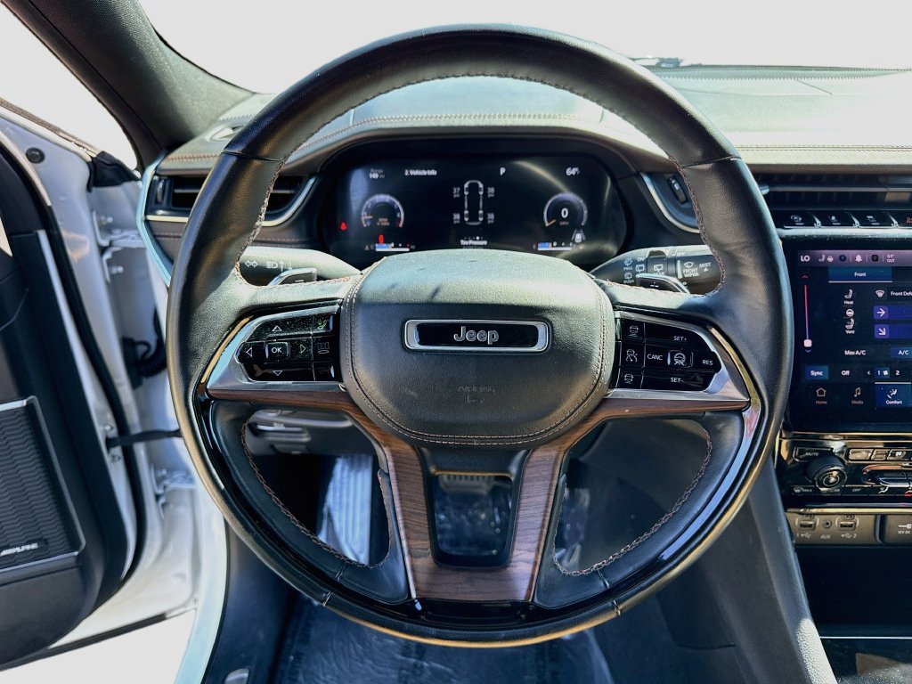 Used 2023 Jeep Grand Cherokee L Summit RWD image 19