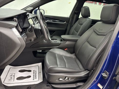 Used 2023 Cadillac XT6 Premium Luxury image 24