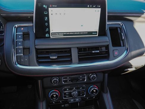 Used 2022 Chevrolet Suburban RST w/ Luxury Package AWD/4WD image 8