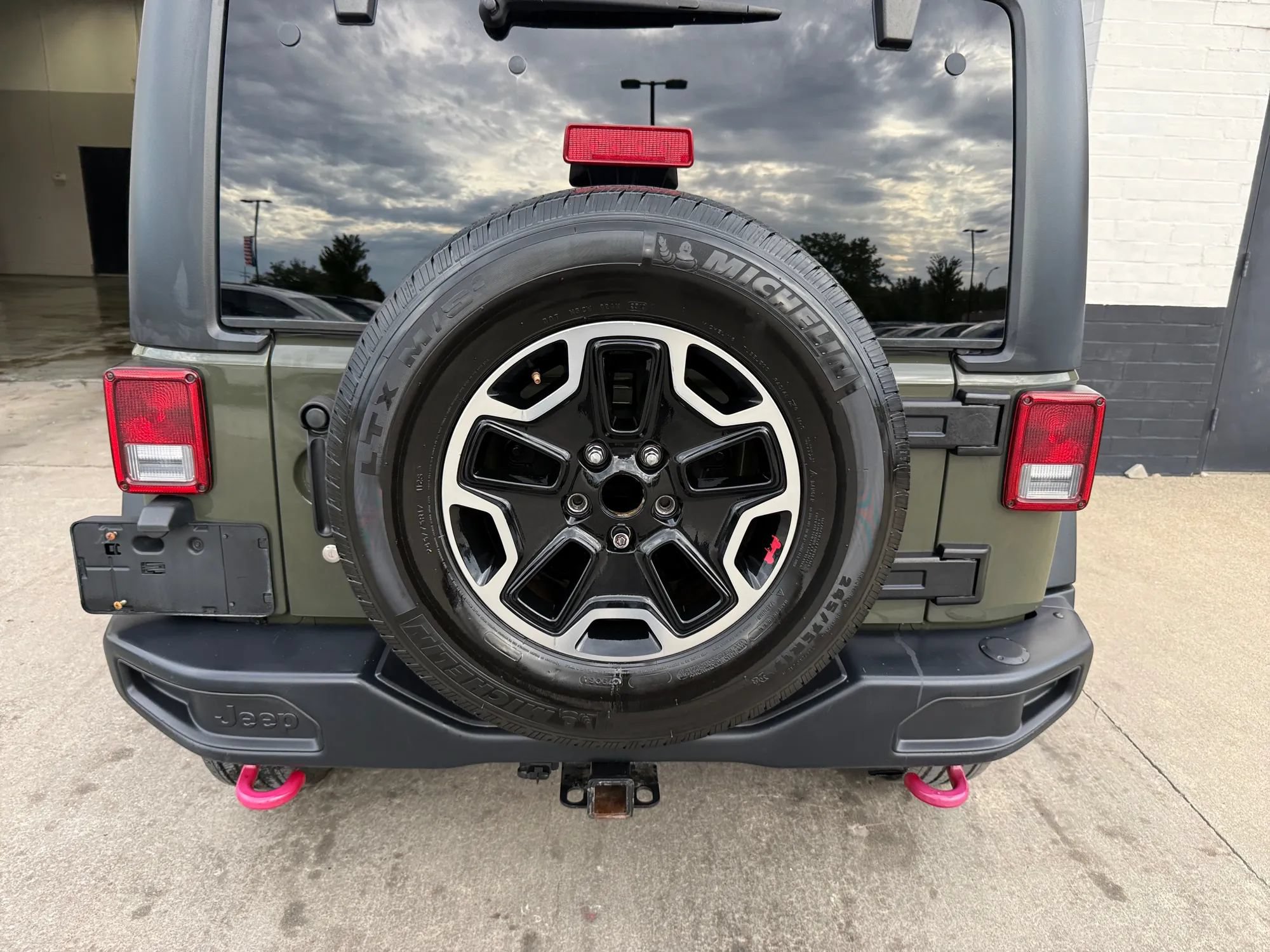 Used 2015 Jeep Wrangler Unlimited Rubicon AWD/4WD image 44