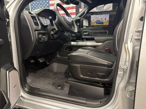 Used 2026 RAM 3500 Laramie AWD/4WD image 4