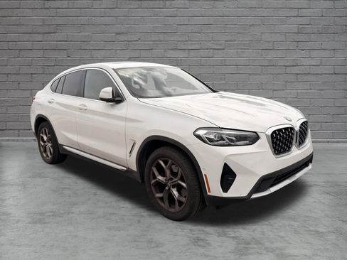 Used 2024 BMW X4 xDrive30i w/ Premium Package AWD/4WD image 13