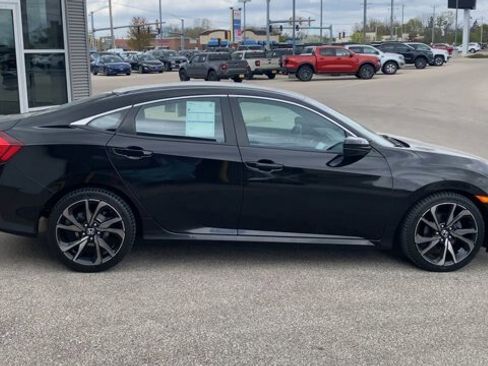 Used 2020 Honda Civic Sport image 2