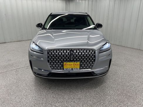 Used 2023 Lincoln Corsair FWD image 2