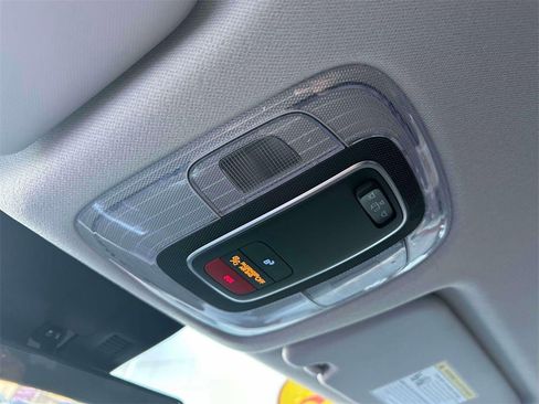 Used 2025 Hyundai Kona SEL image 33