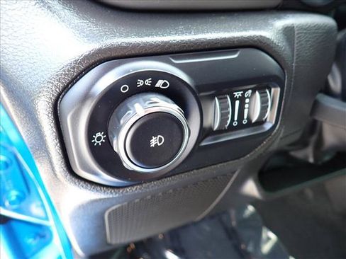 Used 2022 Jeep Wrangler Unlimited Sport AWD/4WD image 12
