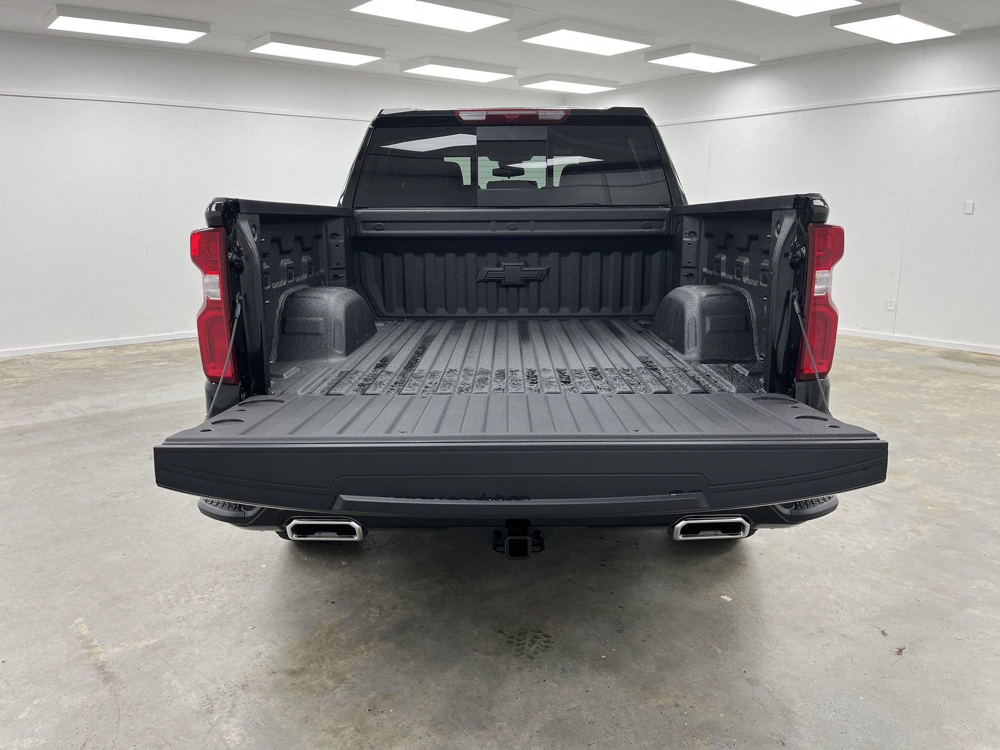 New 2026 Chevrolet Silverado 1500 RST w/ RST All Star Premium Package AWD/4WD image 14