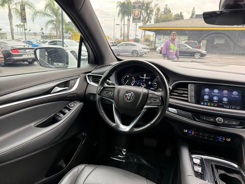 Used 2024 Buick Enclave Premium image 24