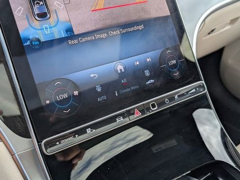 Used 2026 Mercedes-Benz GLC 300 4MATIC image 25