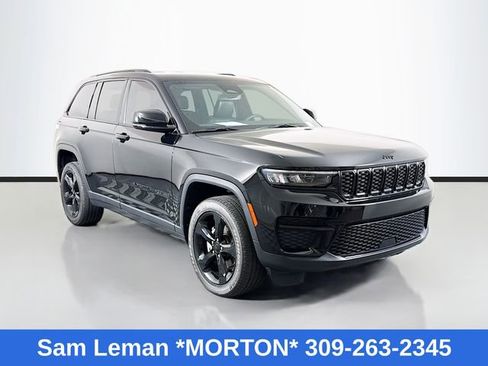 Used 2023 Jeep Grand Cherokee Altitude AWD/4WD image 1