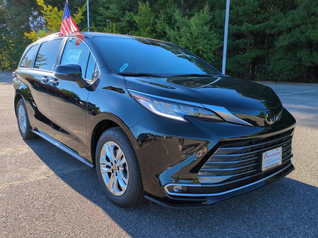 New 2026 Toyota Sienna Limited AWD/4WD image 2