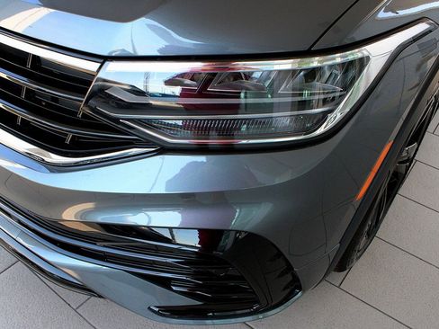 Used 2024 Volkswagen Tiguan SE R-Line image 46