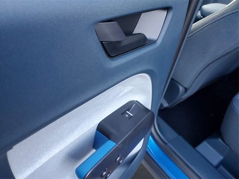 New 2025 Ford Maverick XLT w/ XLT Luxury Package image 9