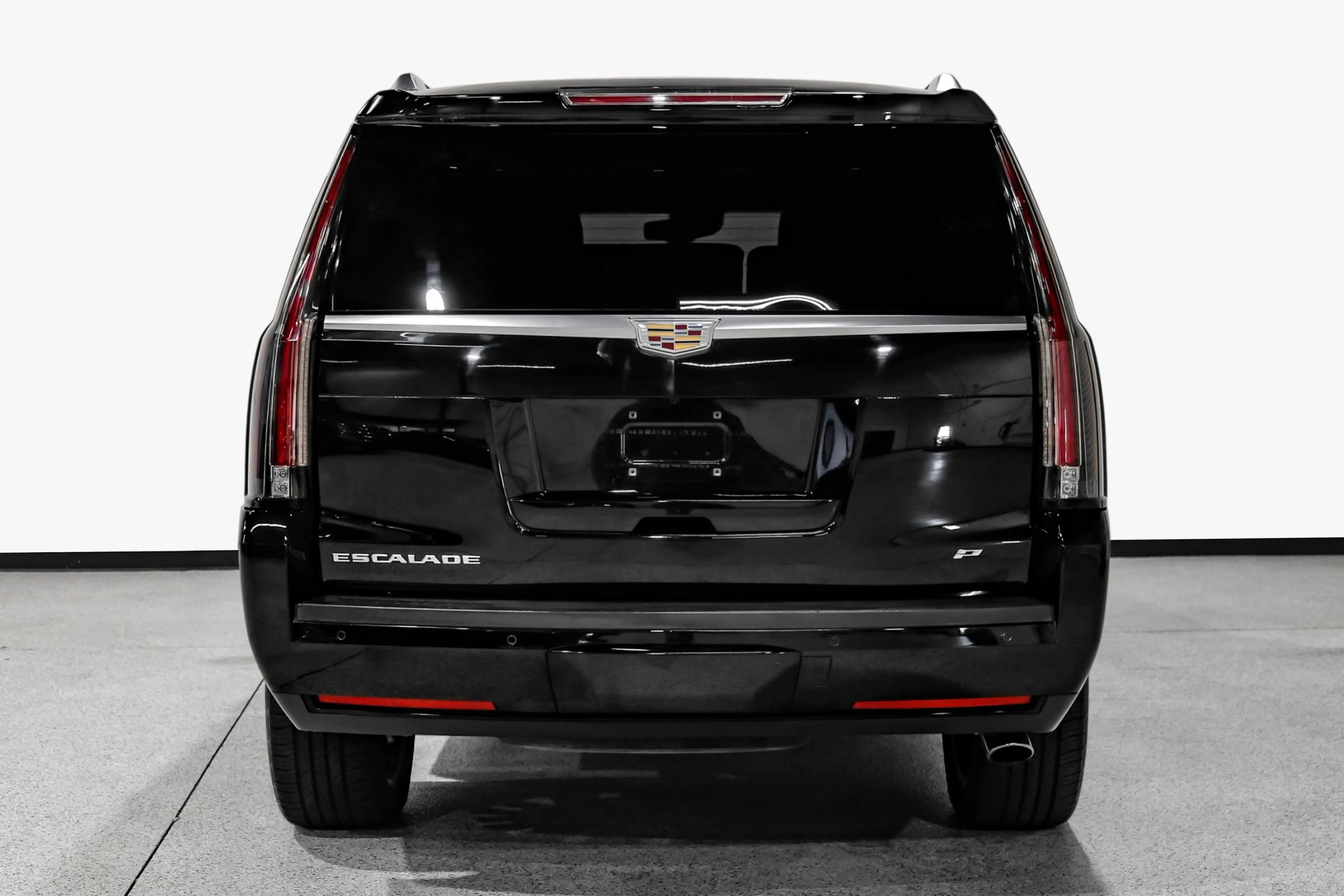Used 2016 Cadillac Escalade Platinum AWD/4WD image 7