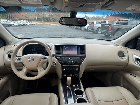 Used 2014 Nissan Pathfinder Platinum w/ Platinum Premium Package image 22