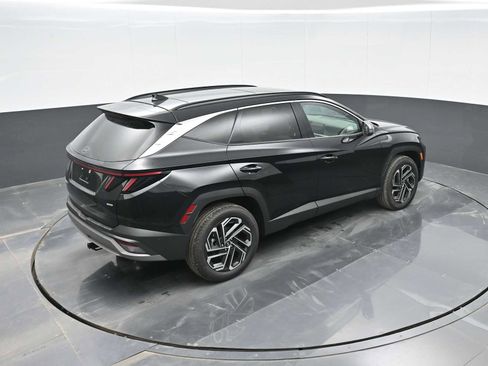 Certified 2025 Hyundai Tucson Limited image 28