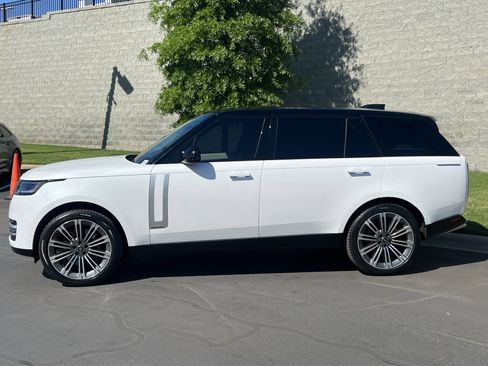 Certified 2024 Land Rover Range Rover Long Wheelbase Autobiography AWD/4WD image 4