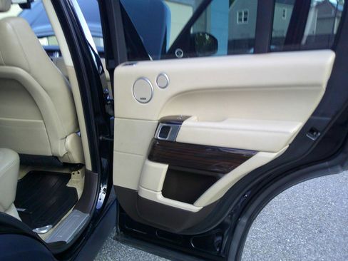 Used 2014 Land Rover Range Rover HSE AWD/4WD image 39