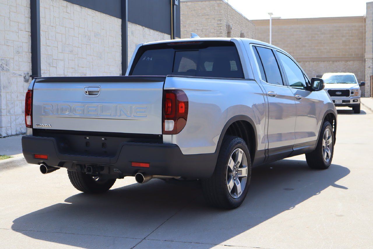 Used 2025 Honda Ridgeline RTL image 3