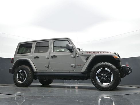 Used 2021 Jeep Wrangler Unlimited Rubicon w/ Dual Top Group AWD/4WD image 28