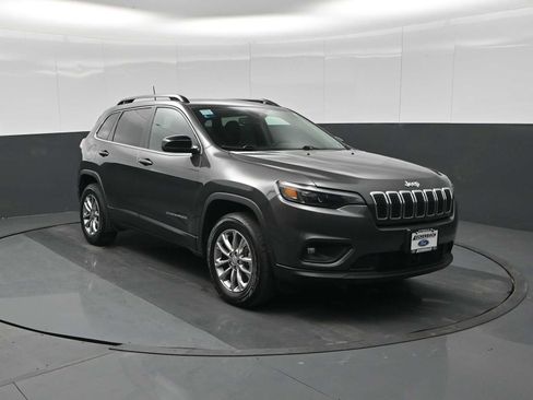 Used 2022 Jeep Cherokee Latitude Lux w/ Sun & Sound Group AWD/4WD image 2