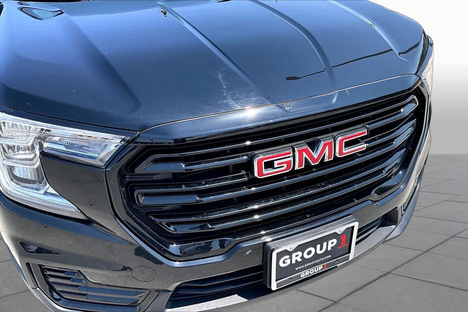 Used 2024 GMC Terrain SLE w/ Driver Convenience Package FWD image 30