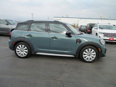 Used 2022 MINI Cooper Countryman S w/ Premium Package image 4