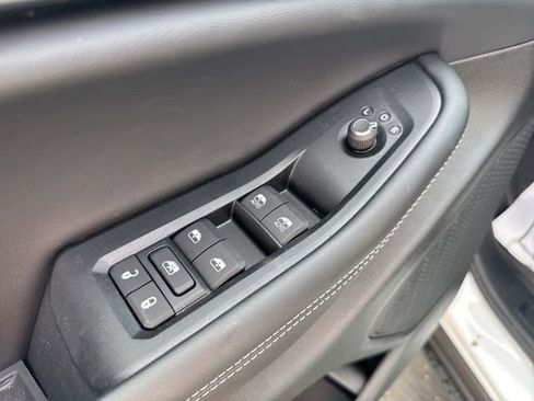 New 2026 Jeep Grand Cherokee L Laredo RWD image 15
