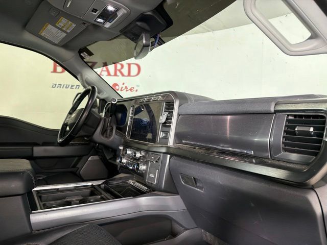 Used 2024 Ford F350 Lariat w/ Black Appearance Package AWD/4WD image 34