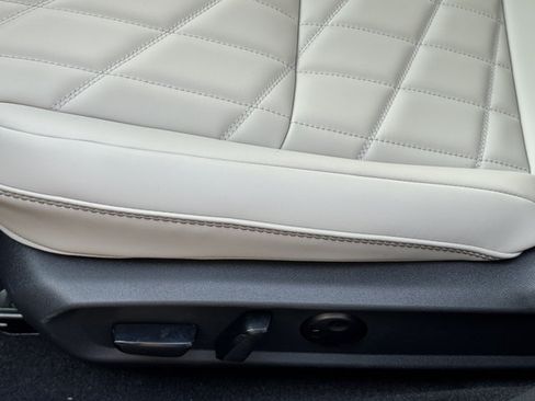 New 2026 Nissan Sentra SL w/ Floor Mat Package FWD image 33