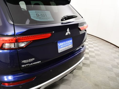 Used 2022 Mitsubishi Outlander SE FWD image 15