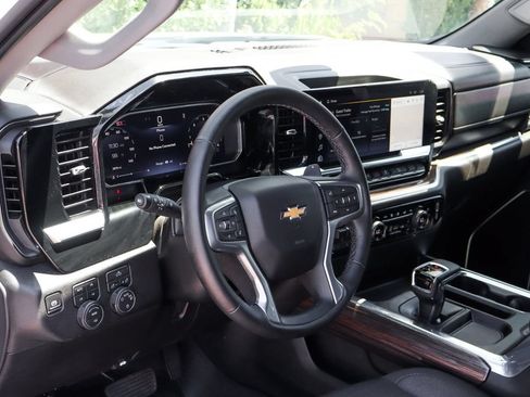 Used 2026 Chevrolet Silverado 1500 LT w/ Texas Edition Plus AWD/4WD image 22