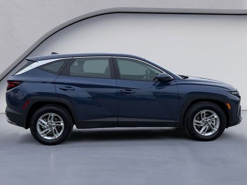 Used 2025 Hyundai Tucson SE image 6