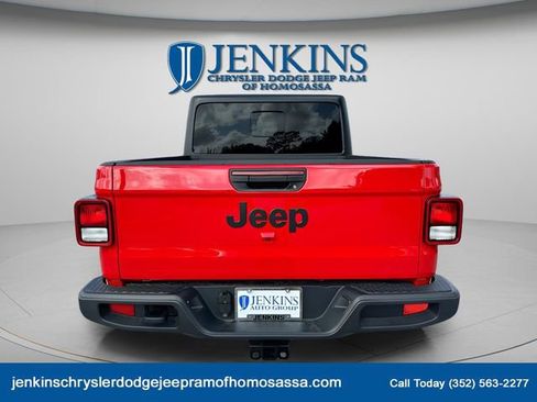 New 2025 Jeep Gladiator Sport image 4