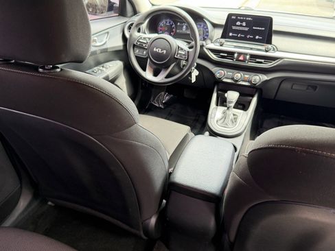 Used 2023 Kia Forte LXS w/ LXS Technology Package FWD image 14