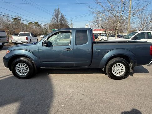 Used 2017 Nissan Frontier SV image 4
