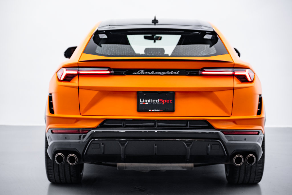 Used 2023 Lamborghini Urus Performante AWD/4WD image 28