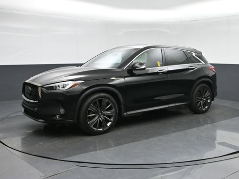 Used 2020 INFINITI QX50 Essential w/ Edition 30 Package image 3
