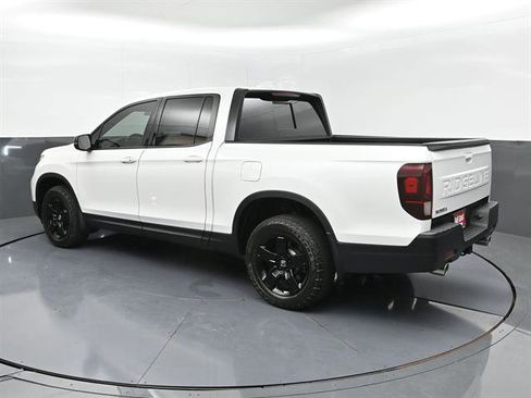 Used 2025 Honda Ridgeline Black Edition image 28