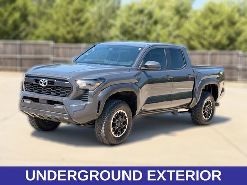 Used 2024 Toyota Tacoma TRD Sport AWD/4WD image 3