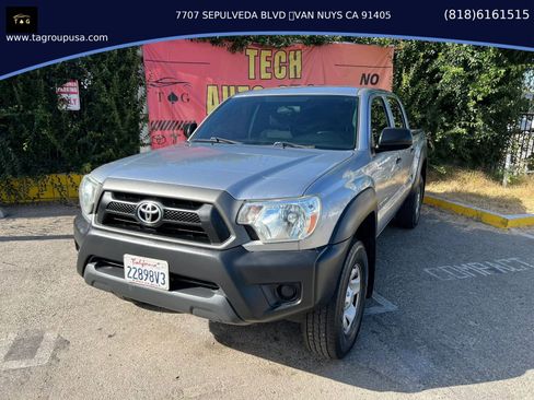 Used 2015 Toyota Tacoma PreRunner w/ Convenience Package RWD image 1