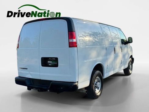 Used 2021 Chevrolet Express 2500 w/ Driver Convenience Package RWD image 5
