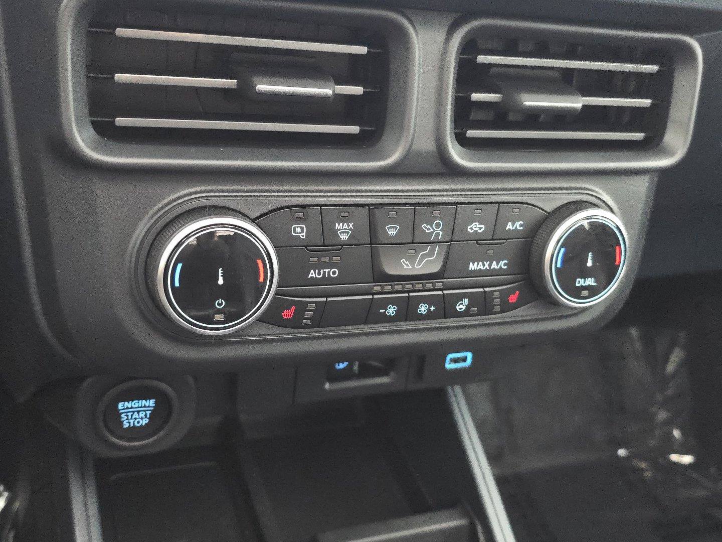 Used 2024 Ford Maverick Lariat w/ Black Appearance Package AWD/4WD image 30