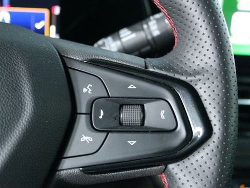 Used 2025 Chevrolet TrailBlazer RS w/ Convenience Package image 17