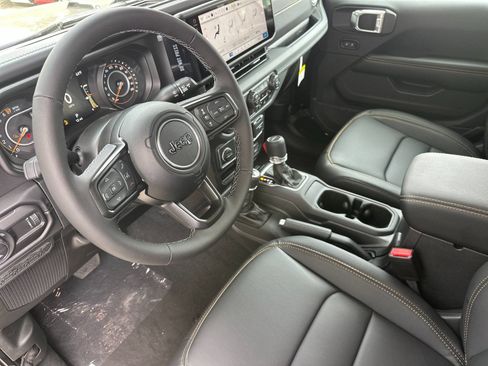 New 2026 Jeep Gladiator Sport AWD/4WD image 10