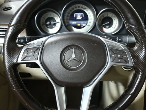 Used 2014 Mercedes-Benz E 350 4MATIC Sedan image 19