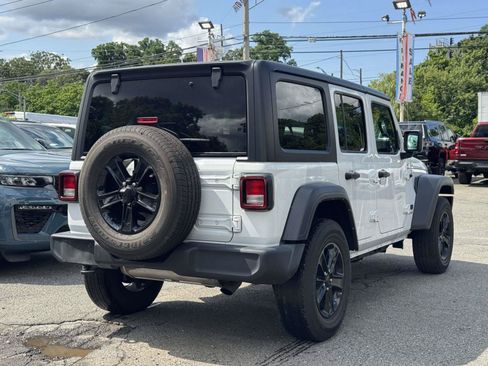 Used 2022 Jeep Wrangler Unlimited Sport AWD/4WD image 6