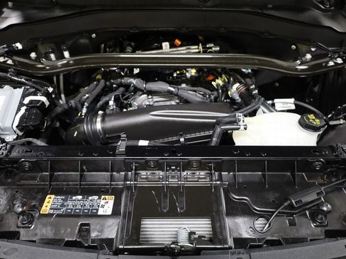 Certified 2025 Ford Explorer ST-Line image 32