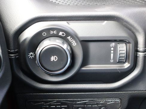 Used 2026 Jeep Wrangler Unlimited Rubicon AWD/4WD image 44
