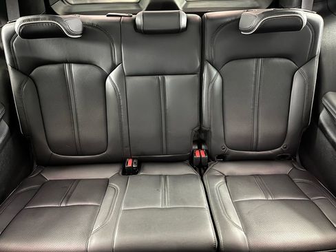 Certified 2022 Jeep Grand Wagoneer Series II w/ Convenience Group III image 32